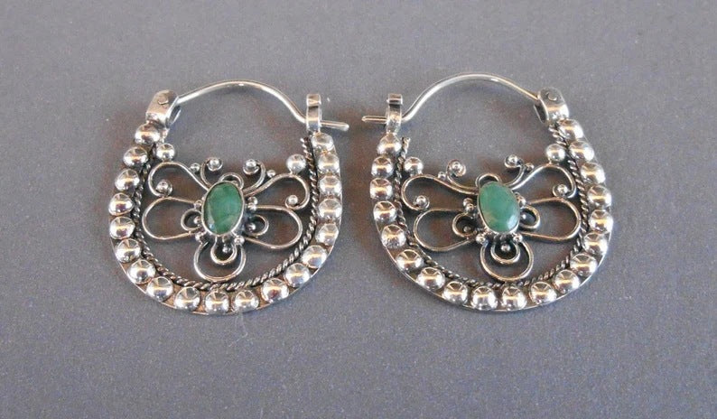 Wholesale Vintage Hollow Emerald Alloy Earrings